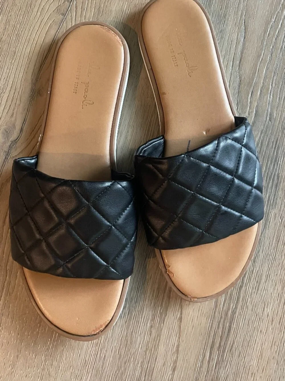 Mila Paoli Womens 9 Shoes Italian Padded Quilted Black Slides Flat Sandals!